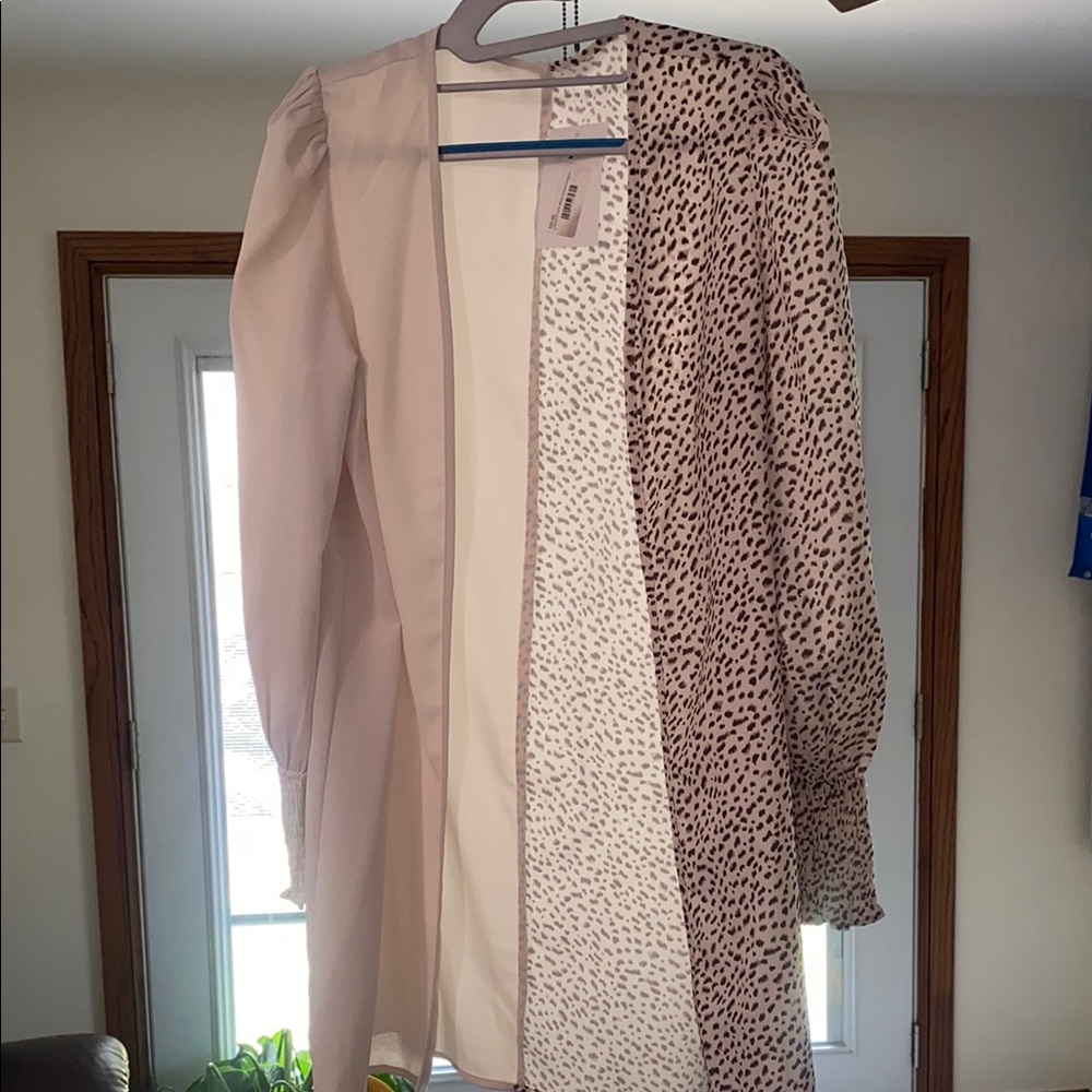 Chic Cream and Leopard Print Cardigan
